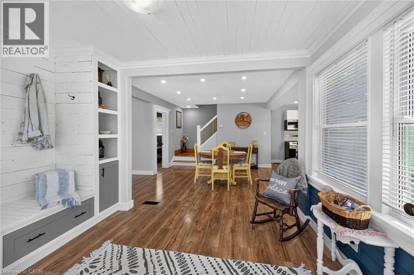 109 HODGKINS Avenue — photo 4 of 40