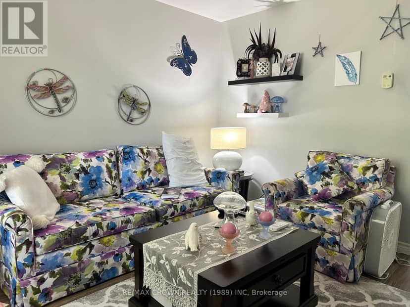 12 Erickson Avenue — photo 13 of 27