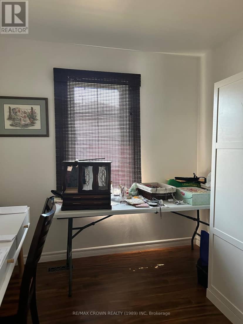 12 Erickson Avenue — photo 18 of 27