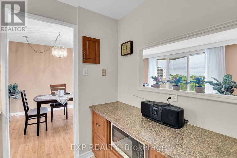 704 - 1025 Richmond Road — photo 17 of 40