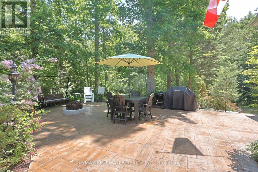 5 Phillip Street, South Huron, photo 2