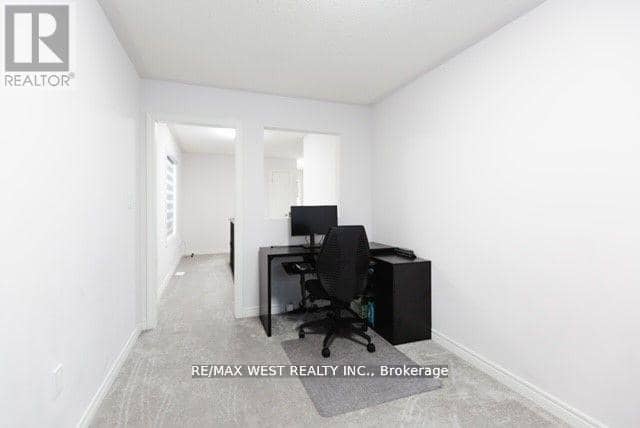 31 Frederick Taylor Way — photo 12 of 25