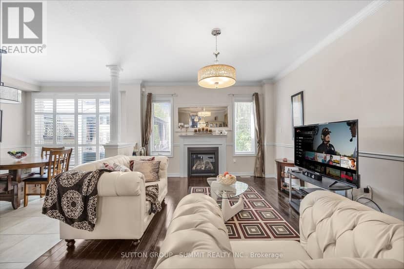 238 King Street S — photo 6 of 33