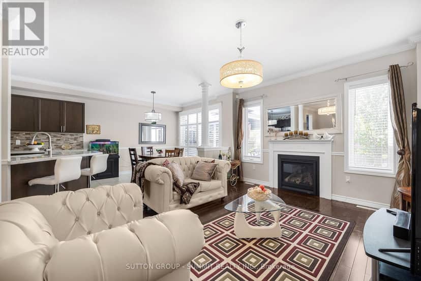 238 King Street S — photo 7 of 33