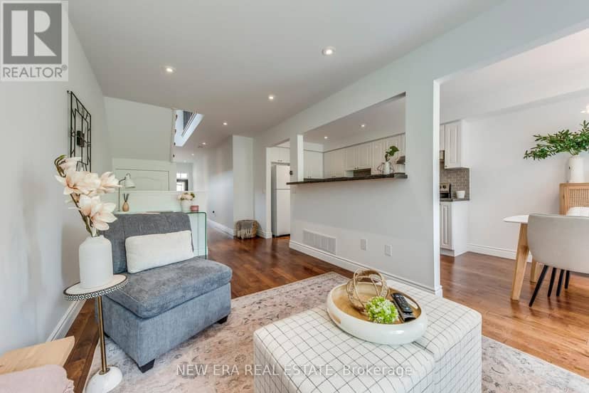 43 - 7284 Bellshire Gate — photo 8 of 37