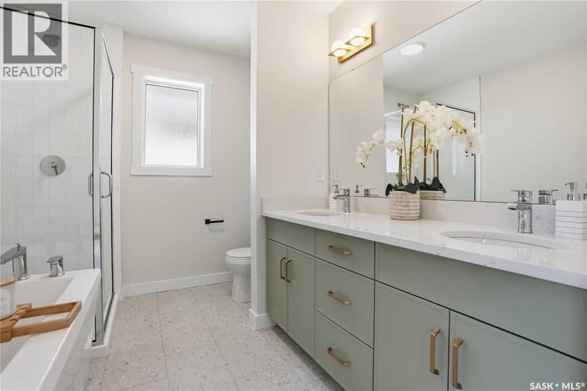 211 Amisk WAY — photo 32 of 40