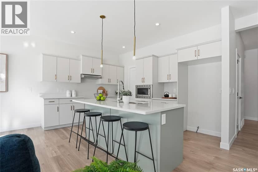 211 Amisk WAY — photo 7 of 40