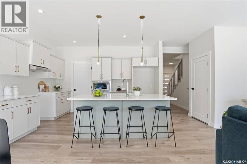 211 Amisk WAY — photo 8 of 40
