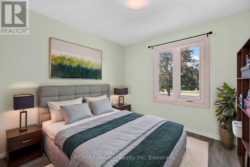 17 Suncoast Drive W — photo 23 of 40