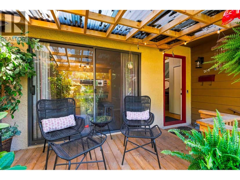 4698 GARDEN GROVE DRIVE, Burnaby, photo 3