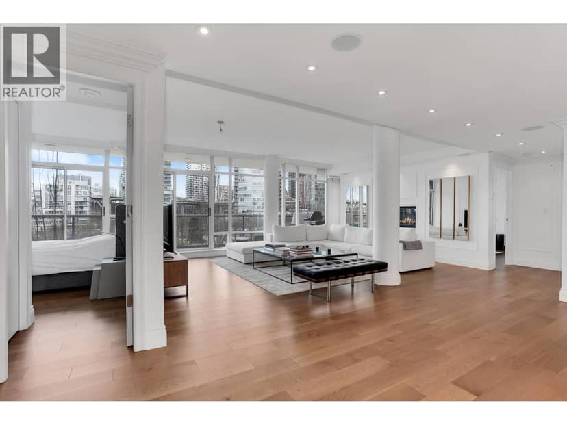 701 426 BEACH CRESCENT, Vancouver, photo 2