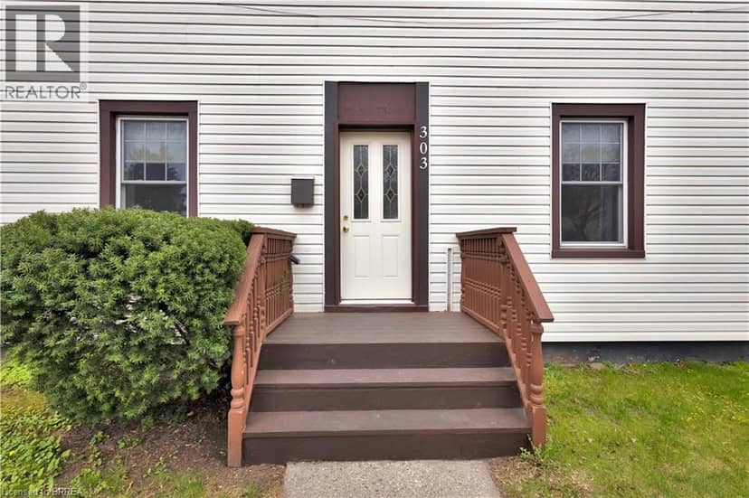 303 DALHOUSIE Street — photo 3 of 37