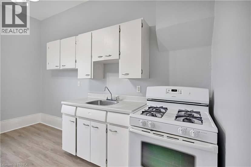 303 DALHOUSIE Street — photo 24 of 37