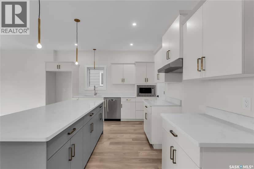 207 Amisk WAY — photo 6 of 40