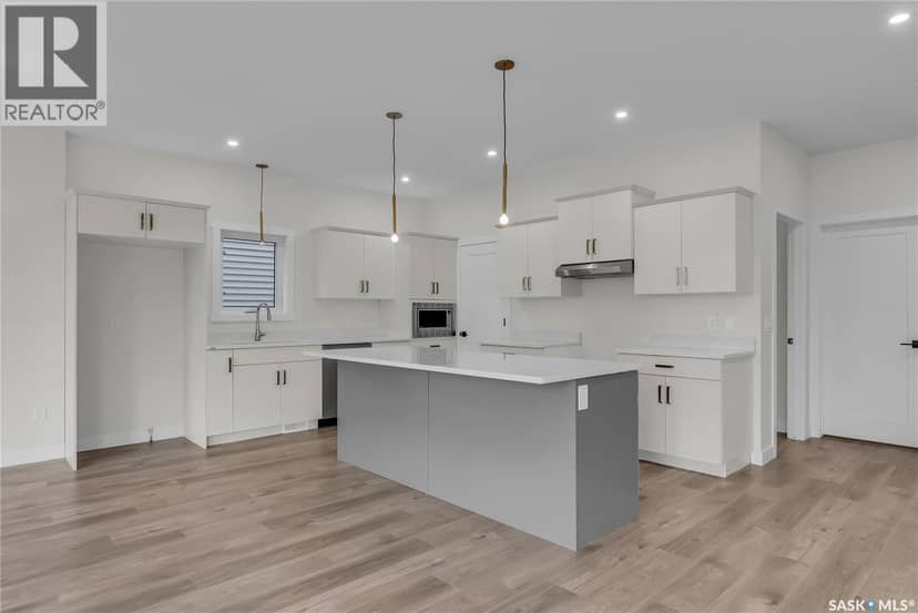 207 Amisk WAY — photo 7 of 40