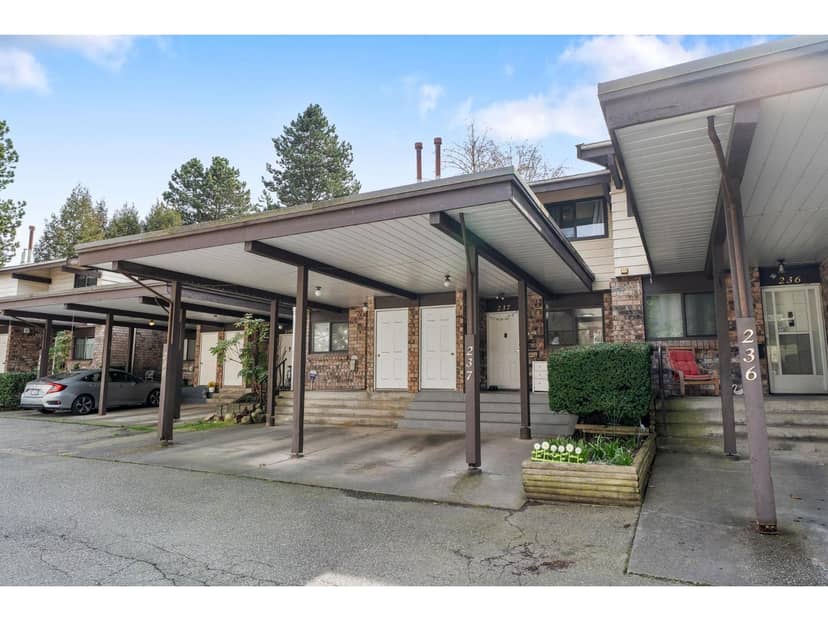 237 7447 140 STREET, Surrey