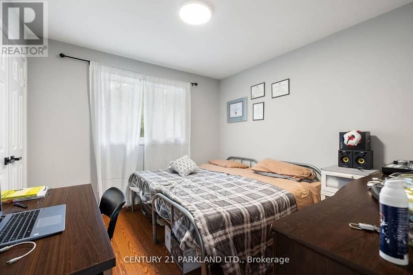 87 Bonacres Avenue — photo 16 of 40