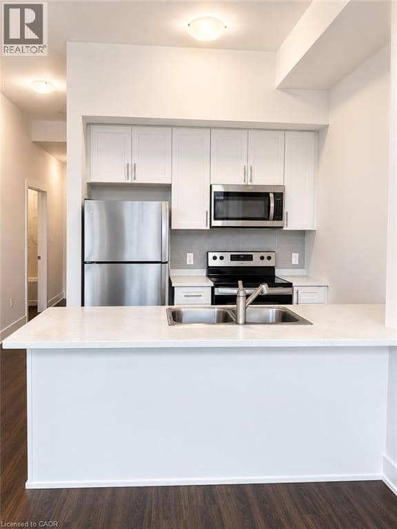 470 DUNDAS Street E Unit# 103 — photo 3 of 8