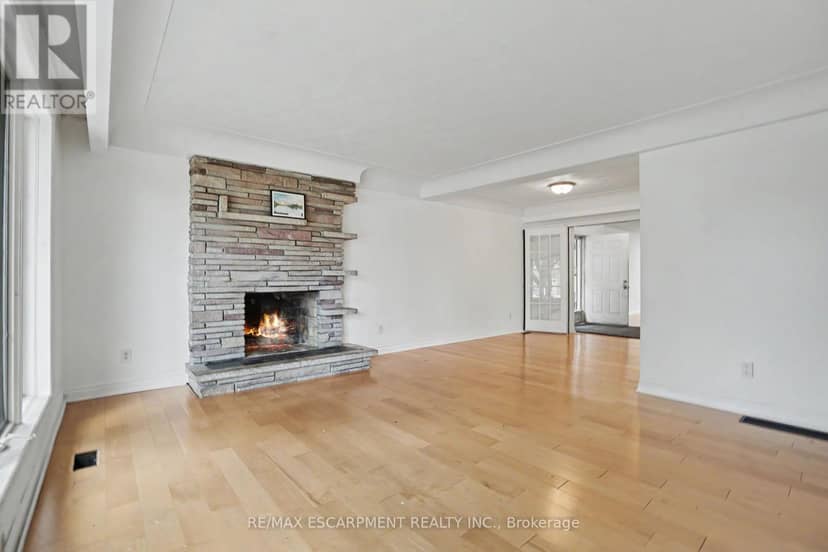 100 Hardale Crescent — photo 12 of 36