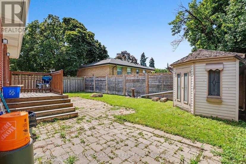 100 Hardale Crescent — photo 35 of 36