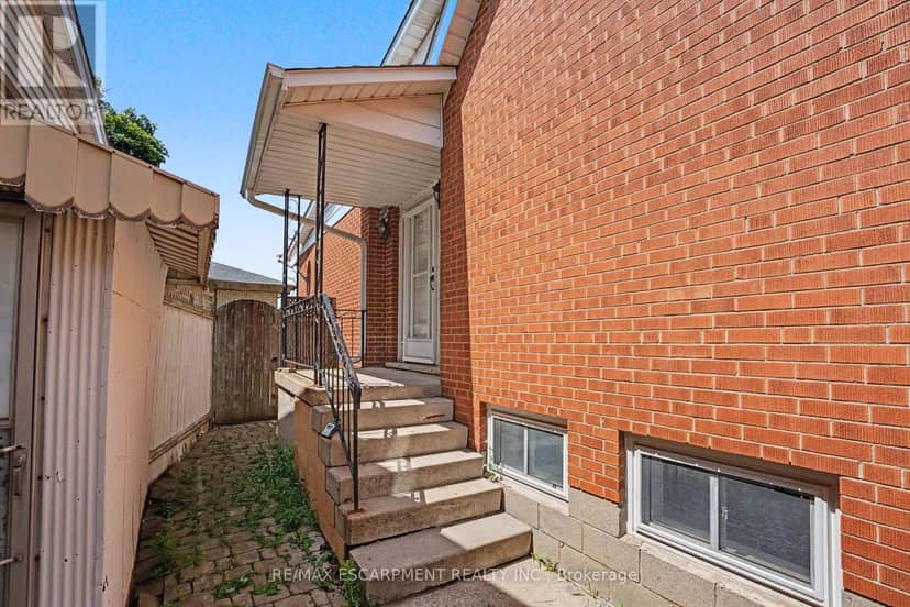100 Hardale Crescent — photo 36 of 36