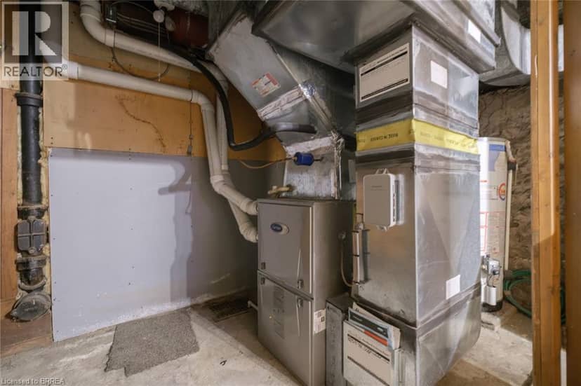212-218 DALHOUSIE Street — photo 15 of 40