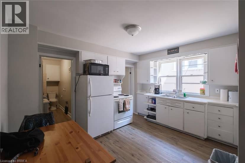 212-218 DALHOUSIE Street — photo 38 of 40