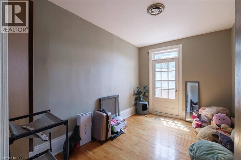 212-218 DALHOUSIE Street — photo 33 of 40
