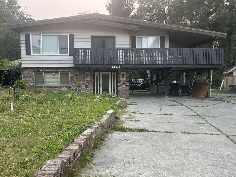 13718 GLEN PLACE, Surrey