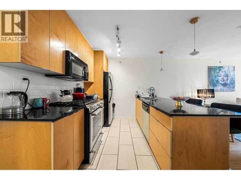 305 989 BEATTY STREET, Vancouver, photo 4