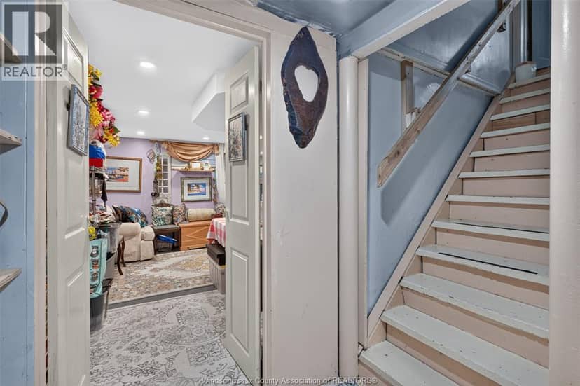 935 Bartlet — photo 32 of 40
