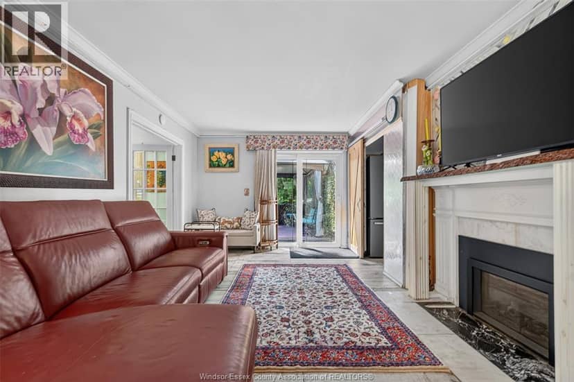 935 Bartlet — photo 9 of 40