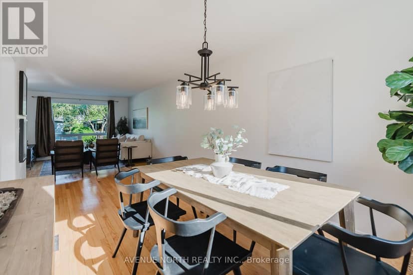 2732-2730 Colman Street — photo 15 of 40