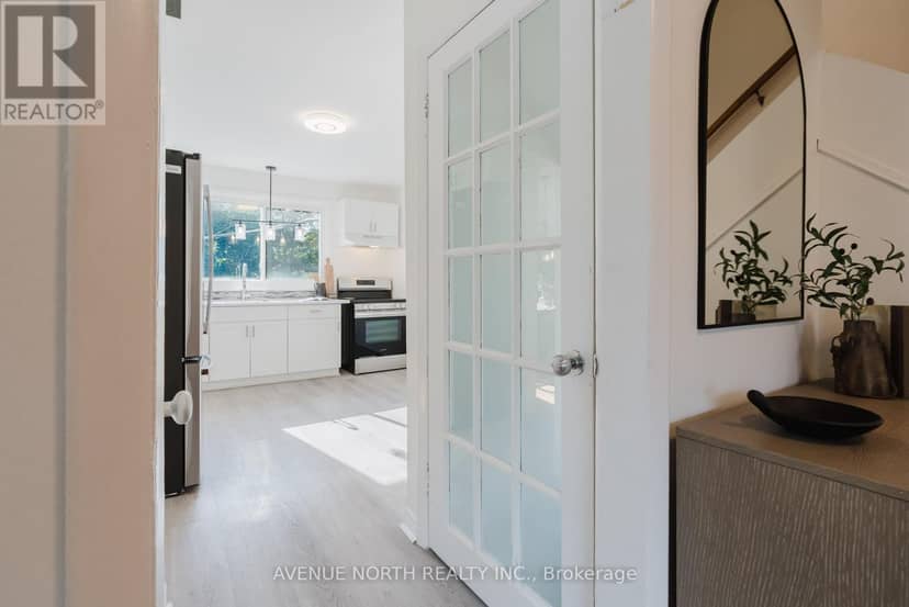 2732-2730 Colman Street — photo 18 of 40