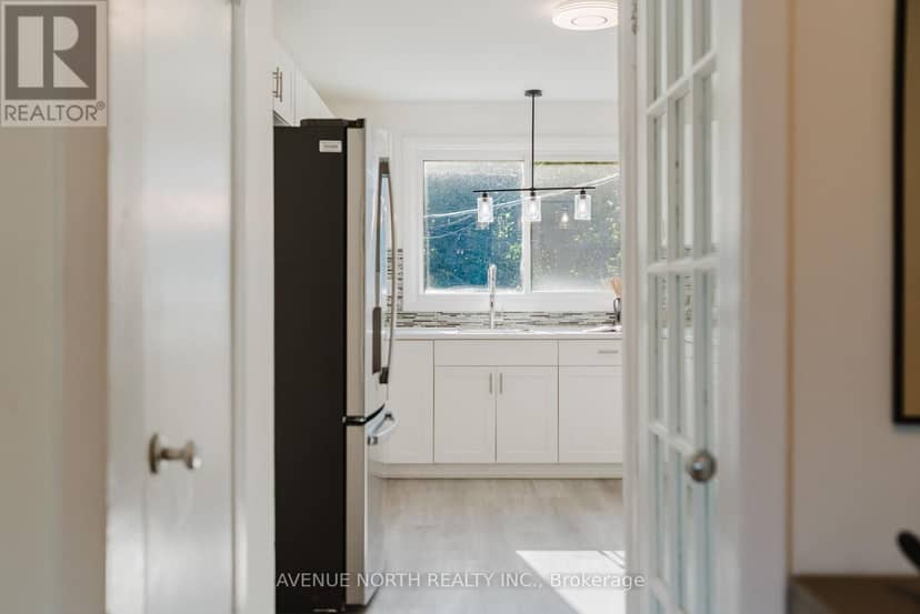 2732-2730 Colman Street — photo 19 of 40