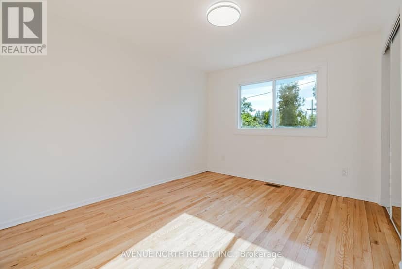 2732-2730 Colman Street — photo 36 of 40
