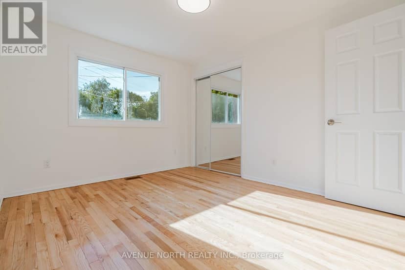 2732-2730 Colman Street — photo 37 of 40