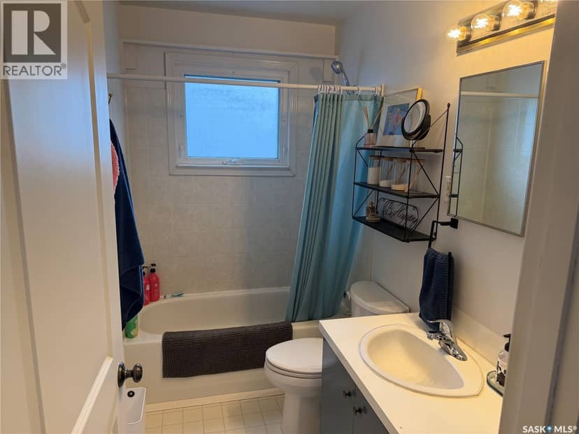 407 5th STREET E — photo 12 of 40