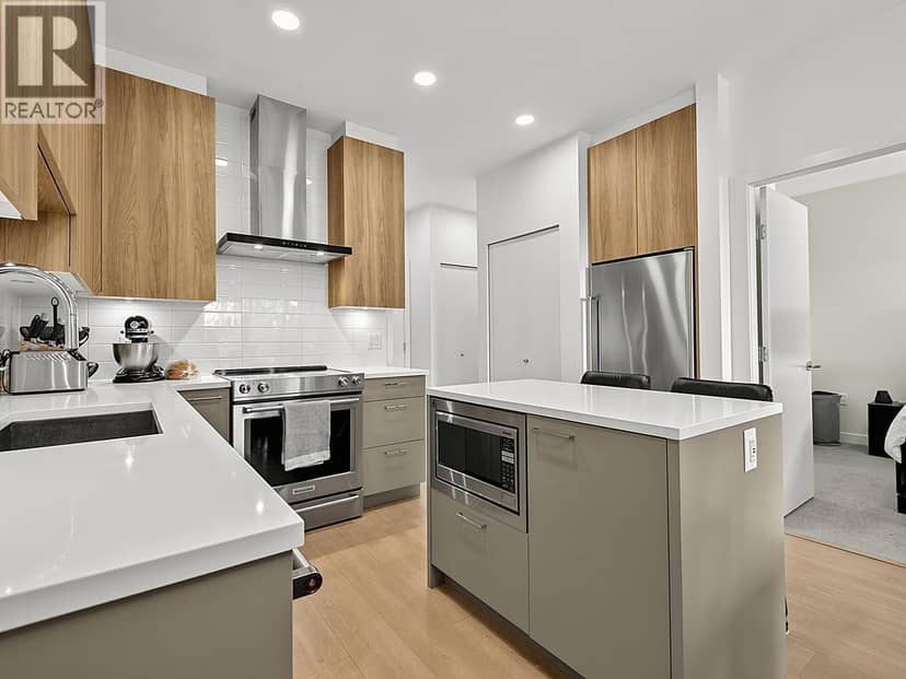511 7599 15 STREET, Burnaby