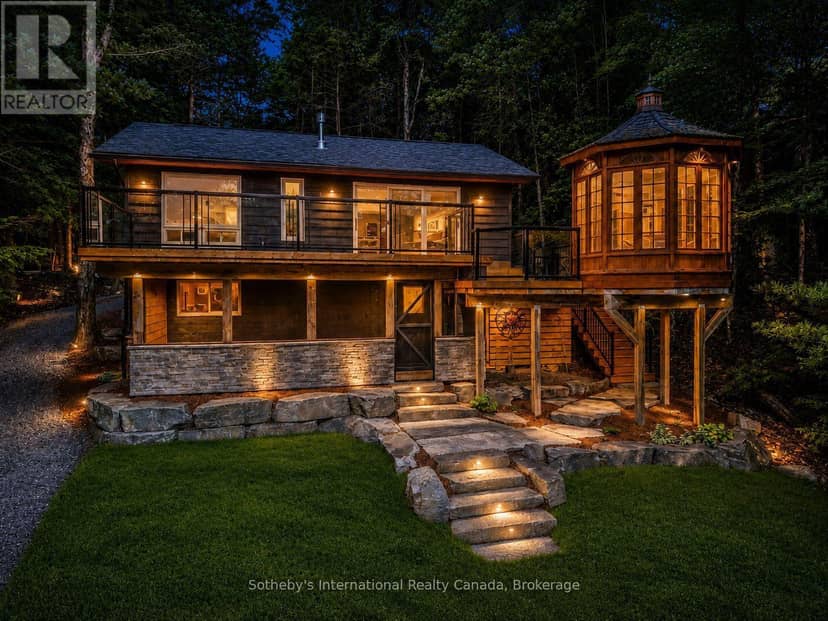 1023 Strachan Point Road, Muskoka Lakes