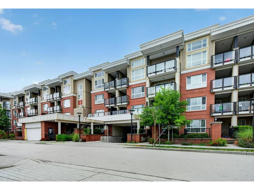 204 10688 140 STREET, Surrey, photo 2