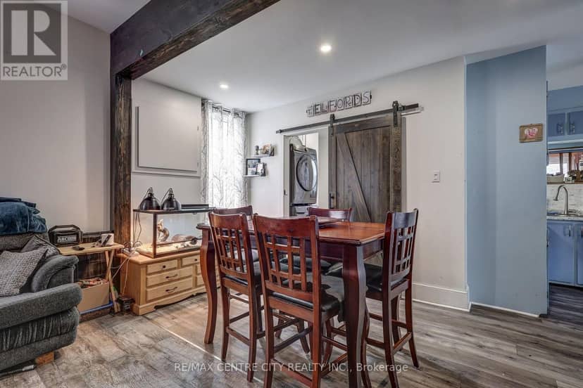 88 Flora Street — photo 17 of 35