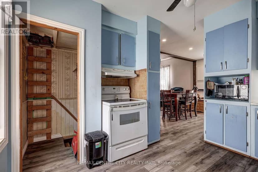 88 Flora Street — photo 24 of 35