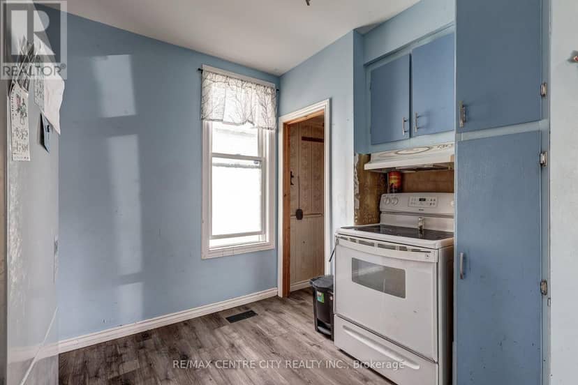 88 Flora Street — photo 25 of 35