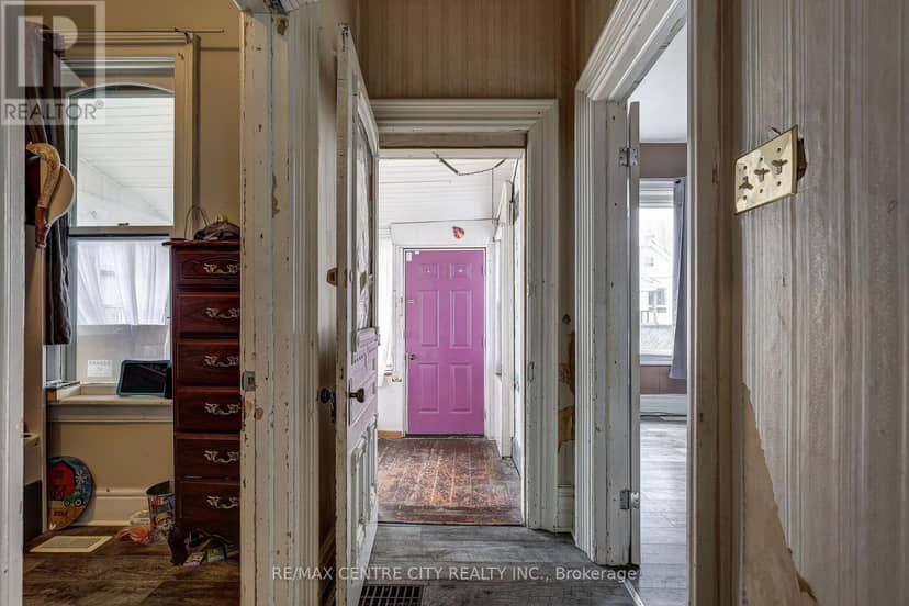 88 Flora Street — photo 8 of 35