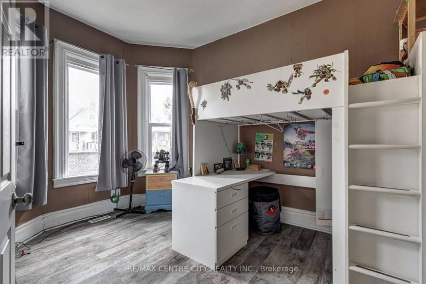 88 Flora Street — photo 9 of 35