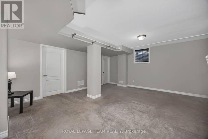 3209 Harvester Crescent — photo 34 of 40