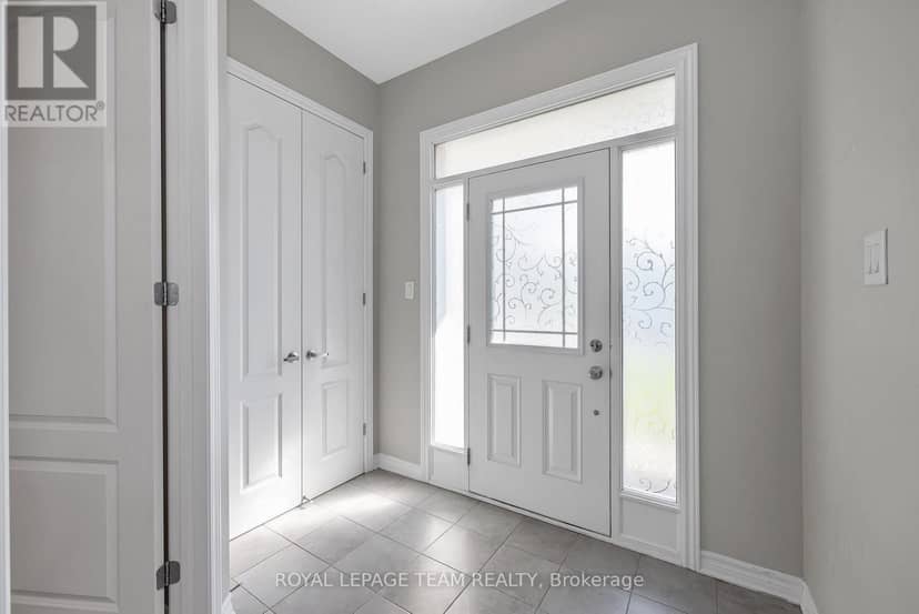 3209 Harvester Crescent — photo 4 of 40