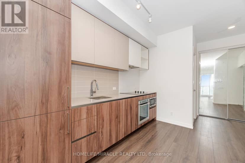 3907 - 7890 Jane Street — photo 11 of 40