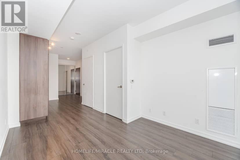 3907 - 7890 Jane Street — photo 14 of 40